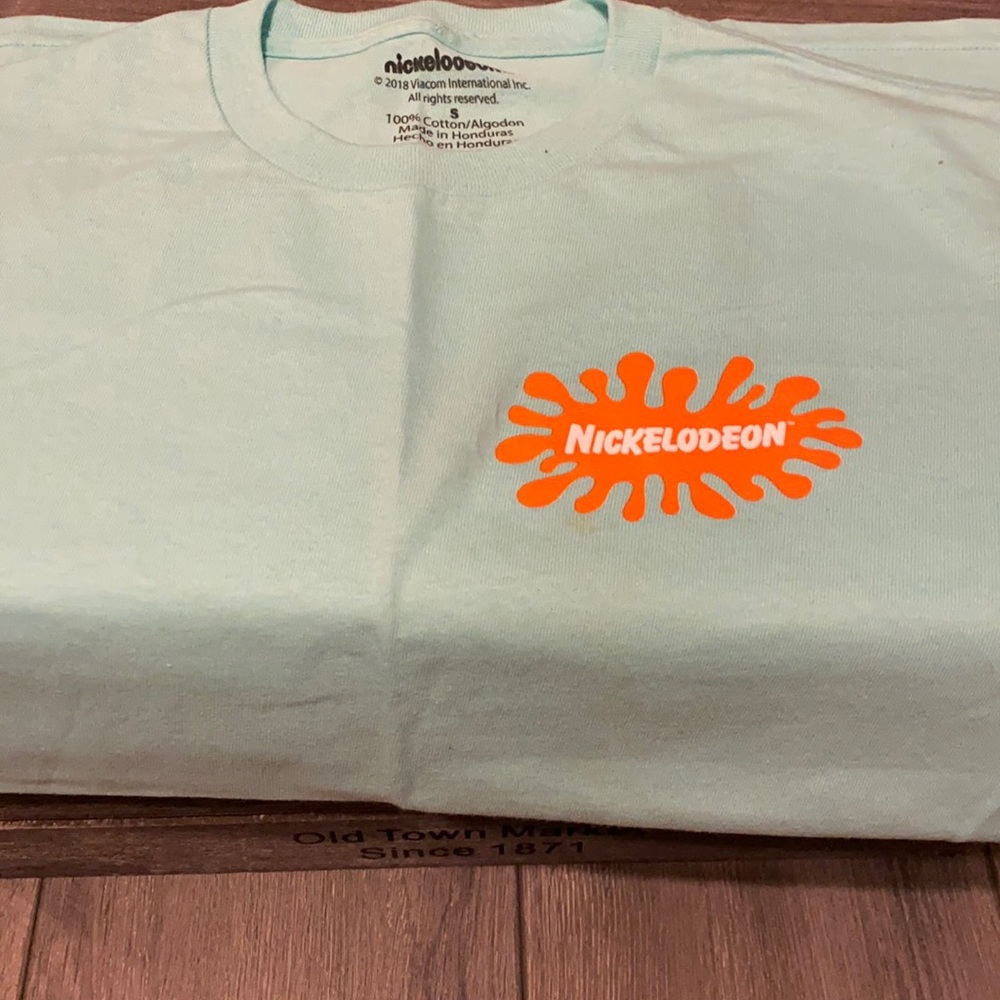 Nickelodeon graphic t